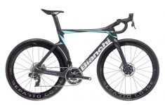 Bianchi enthüllt umstrittenes neues Oltre-Rennrad